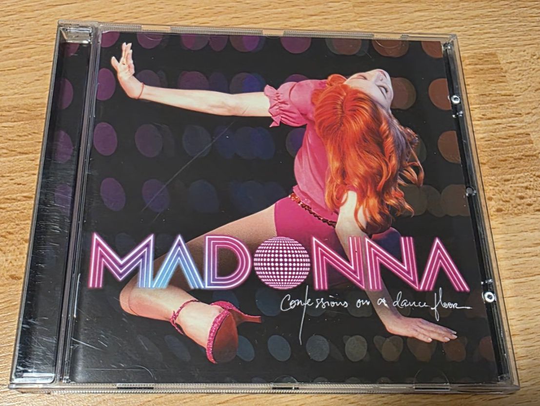 CD: Madonna CD - Confessions on a Dance Floor – Usato da Niederbipp venduto da Tamara15101995