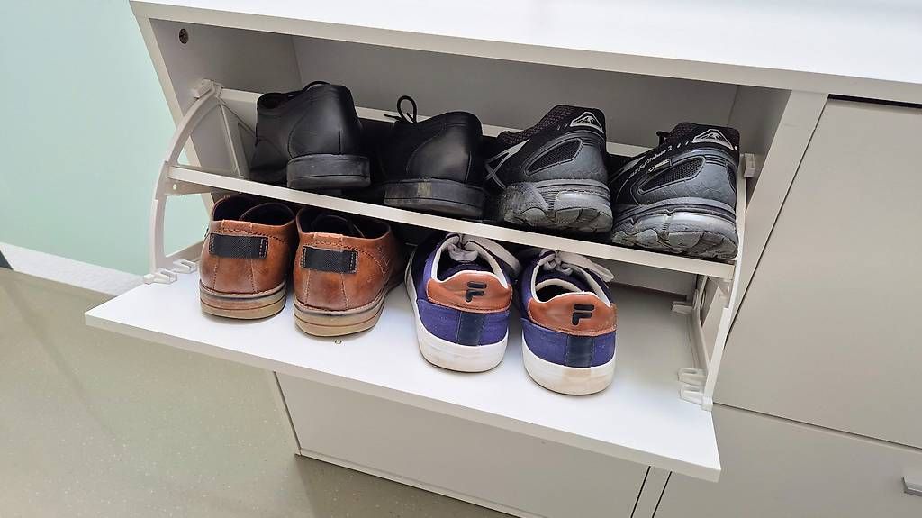 Armadi: Meuble à chaussures blanc, 4 compartiments, prix à discuter – Usato da La Chaux-de-Fonds venduto da danydeneuch 1