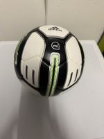 Adidas Fussball