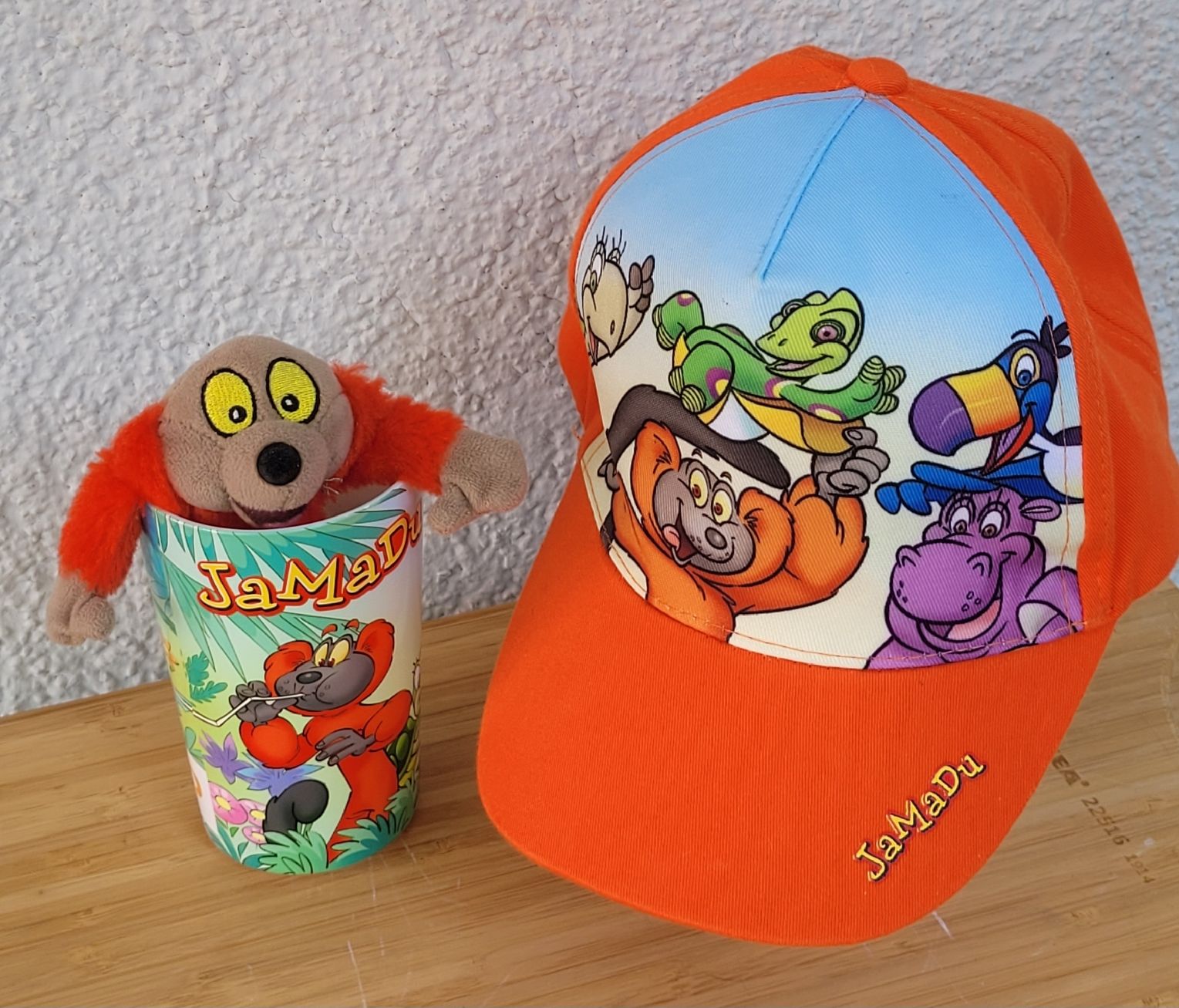 Coop Spielzeuge: Coop Jamadu Vari, Becher und Cape – Gebraucht aus Buttikon SZ von Renco