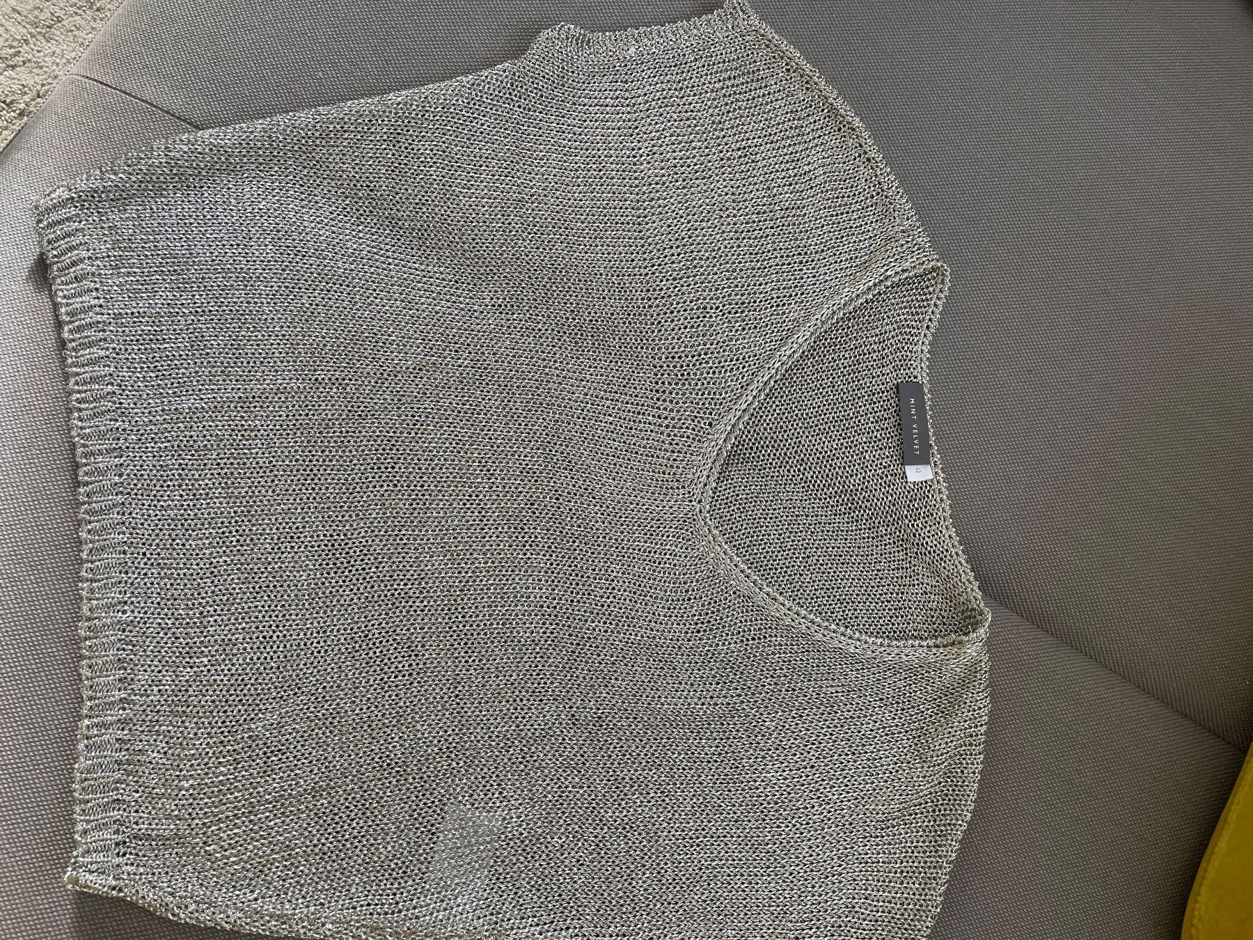 Pulls & Sweat-shirts: Silberner Pulli mit Metallfäden – D'occasion à Huttwil par heinzdaniel63 3