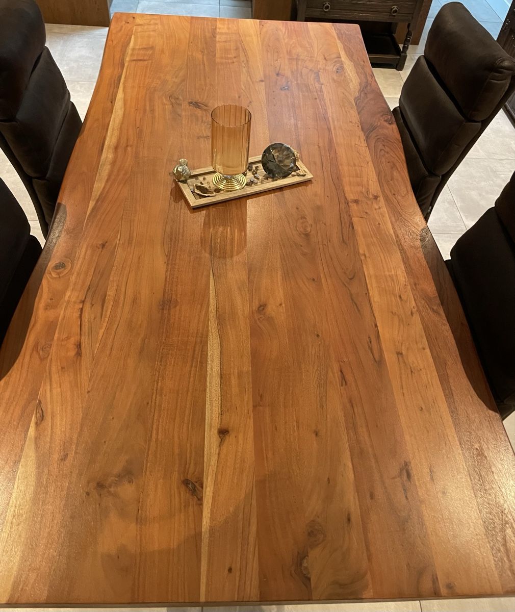 Tavoli: Massiver Akazien-Designertisch mit Baumkante – Usato da Schlossrued venduto da BeautifulMelody 1