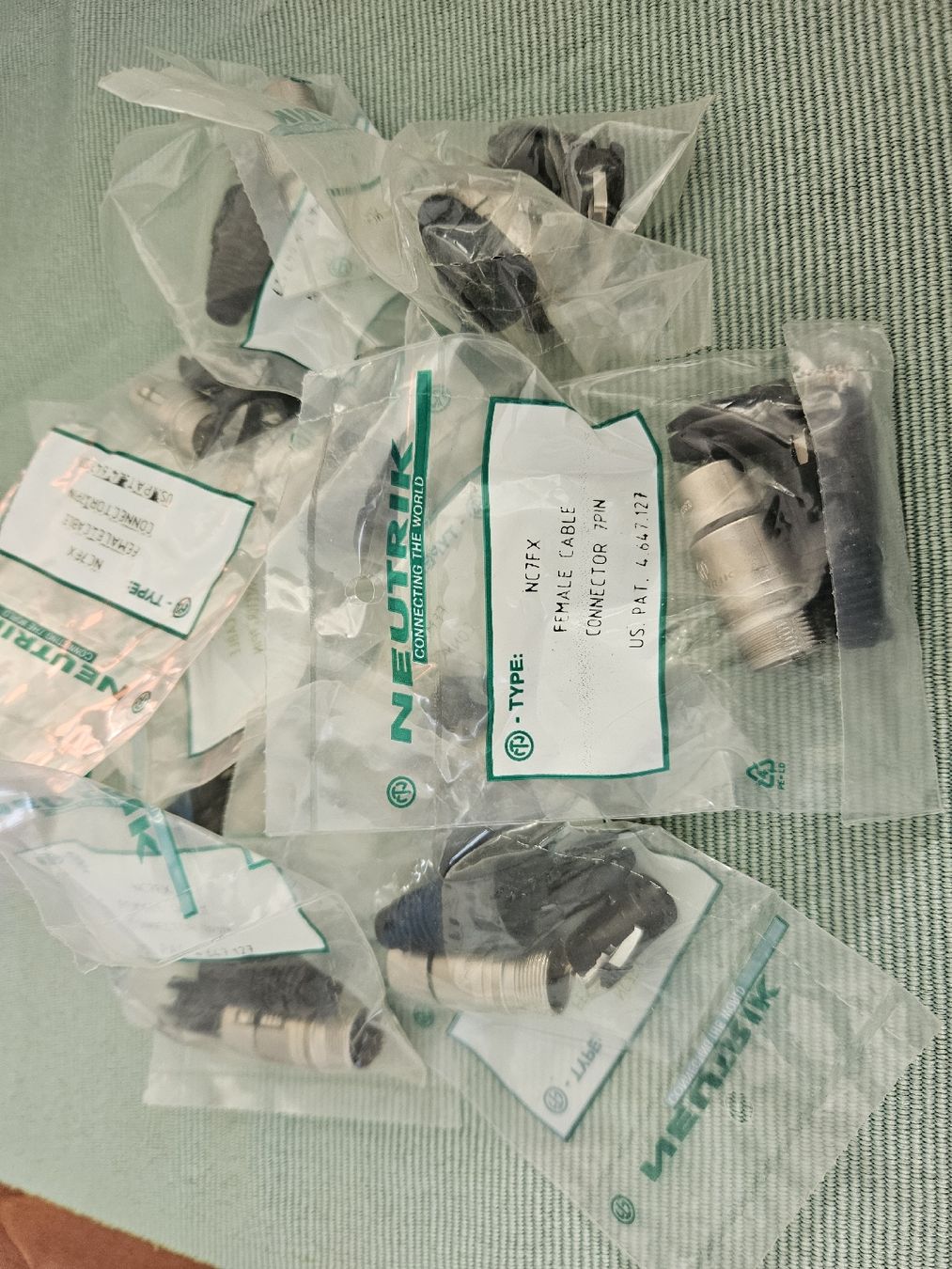 Neutrik Cavi: Neutrik XLR stecker 7pol – Nuovo e nell'imballaggio originale da Diepoldsau venduto da Knochen