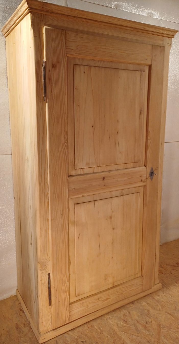 Schränke: Antiker Tannenholz Schrank – Gebraucht aus Stettfurt von noaron 7