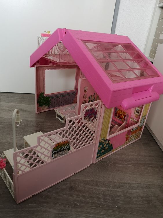 Barbie Koffer (Gebraucht) in Hinwil für CHF 18 - mit Lieferung auf