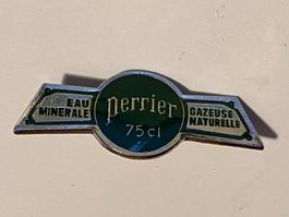 1 Pin Perrier Mineralwasser