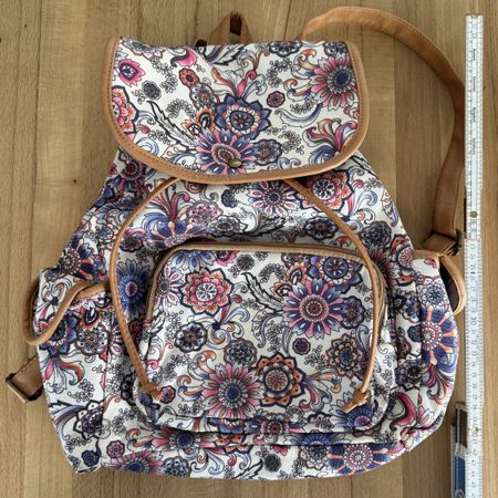 Stoff-Rucksack mit Blumenmuster