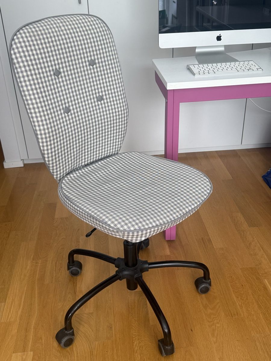 Bureaux: Bureau + Chaise de bureau  – Neuf (Voir description) à Chêne-Bougeries par nee_f2v7 5