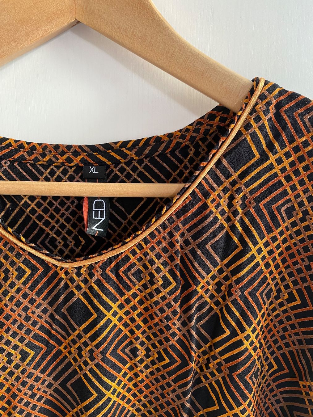 T-Shirts: Oberteil der Marke NED, Grösse XL – Gebraucht aus Basel von riesther 2