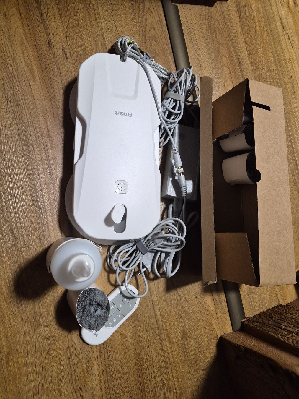 Altro per la casa: Fensterputzroboter – Nuovo (secondo la descrizione) da Fieschertal venduto da Huebi010