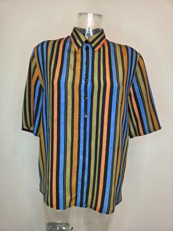 Gestreifte Damenbluse mit Rückendetails - 38