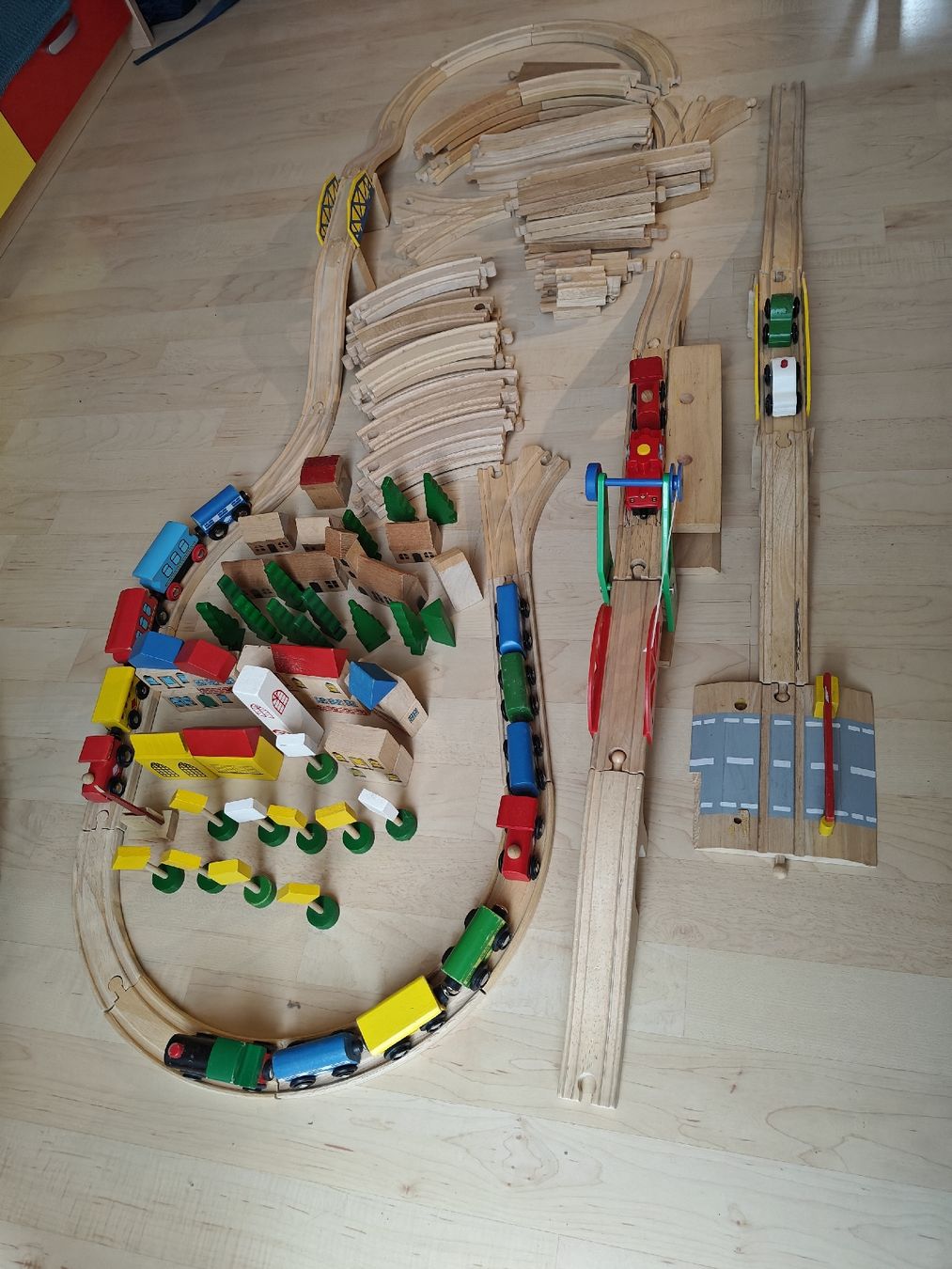 Brio Giocattoli: Brio Holzeisenbahn – Usato da Dinhard venduto da JoChen759 1
