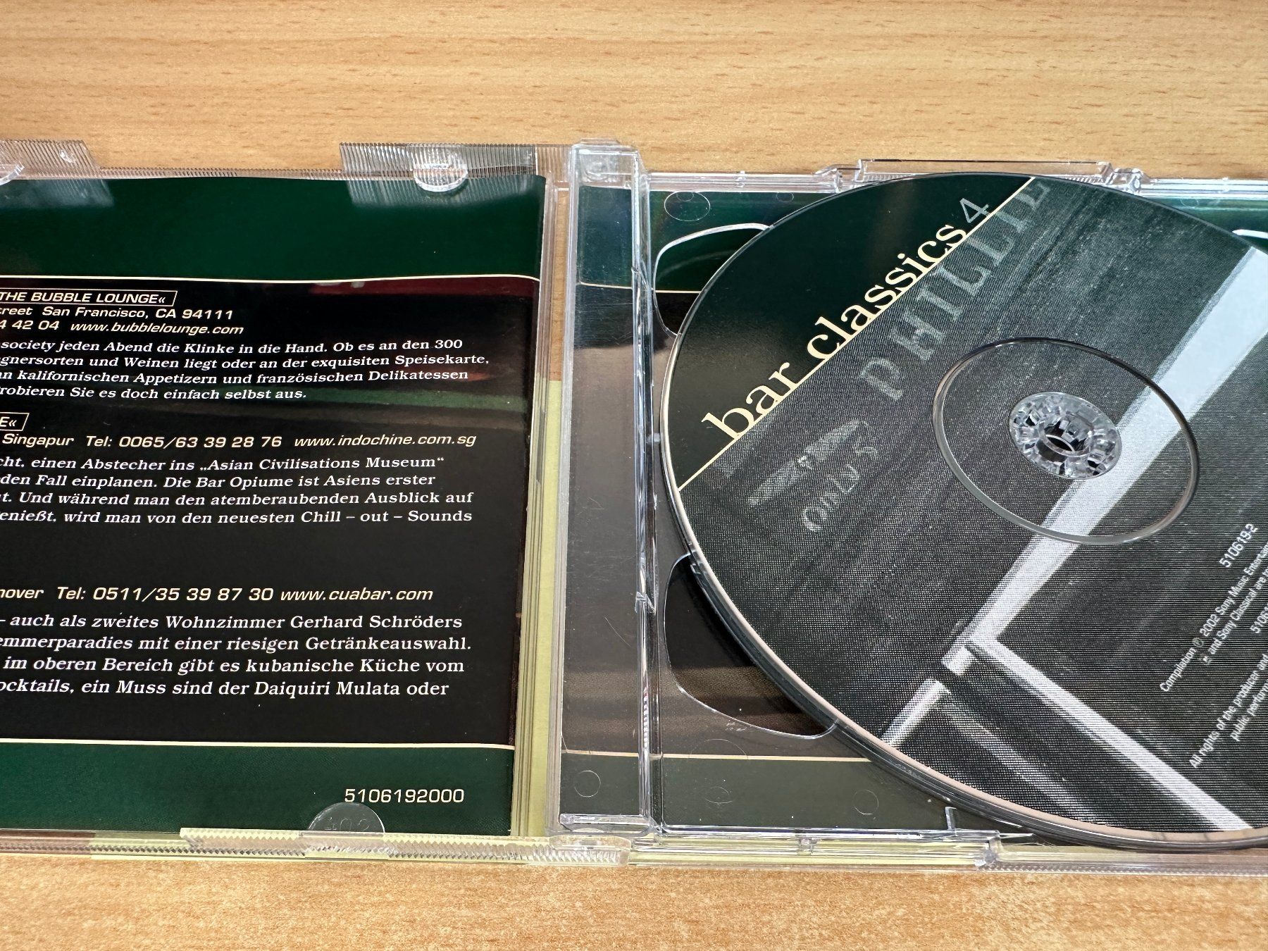 CD: D4 Various – Bar Classics 4 - 2 CD – Usato da Rikon im Tösstal venduto da Alpenmutz 2