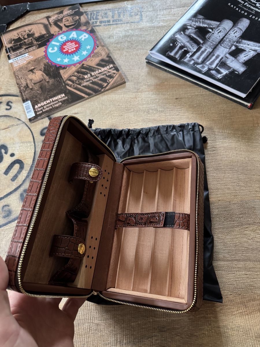 Zigarren: Cigar Case Croco Leather – Neu (gemäss Beschreibung) aus Seuzach von Wolf936