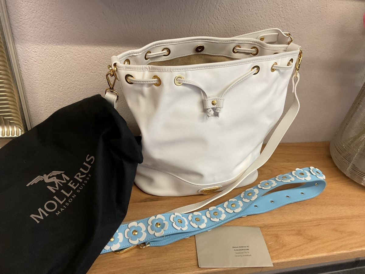Maison Mollerus Taschen für Damen: Weisse Beuteltasche Maison Mollerus neu! – Neu (gemäss Beschreibung) aus Galgenen von Schwantli 1