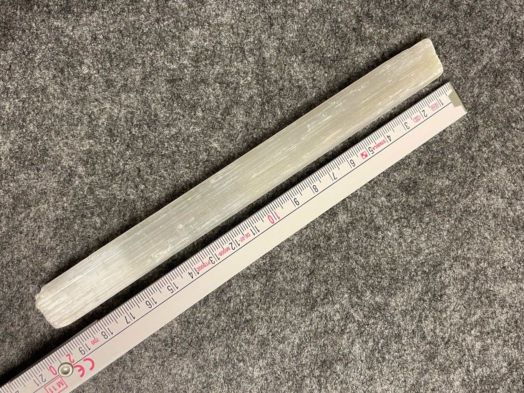 Tutte le decorazioni: Selenit Edelstein Stab – Usato da Rümlang venduto da euqinom16