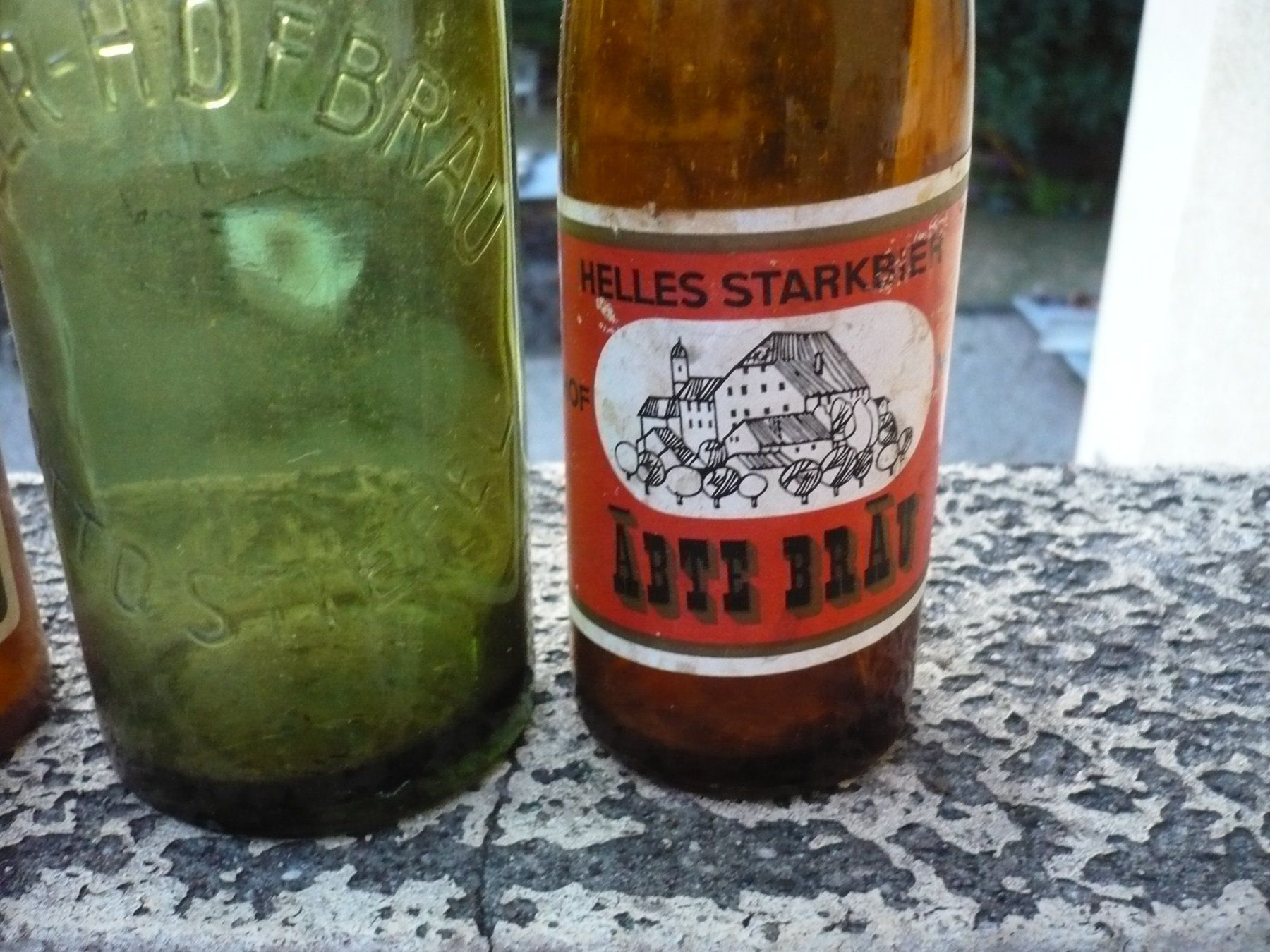 Verres, cruches & bouteilles: 3 Bierflaschen WILER HOF – D'occasion à Biberist par Urmel 2