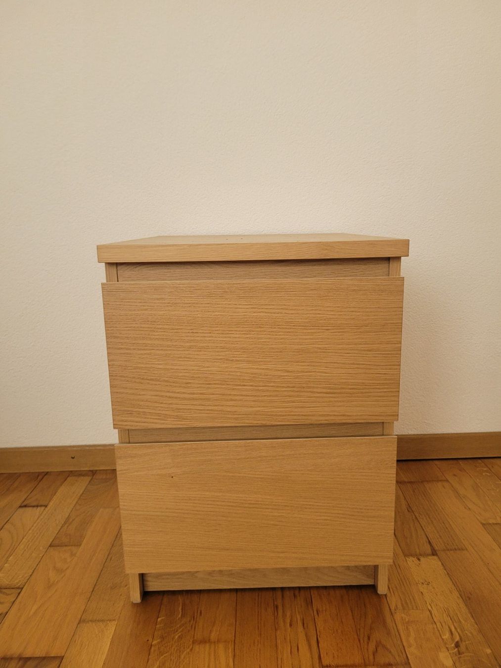 Tables de nuit: Table de chevet – D'occasion à Fribourg par chi_c2by 4