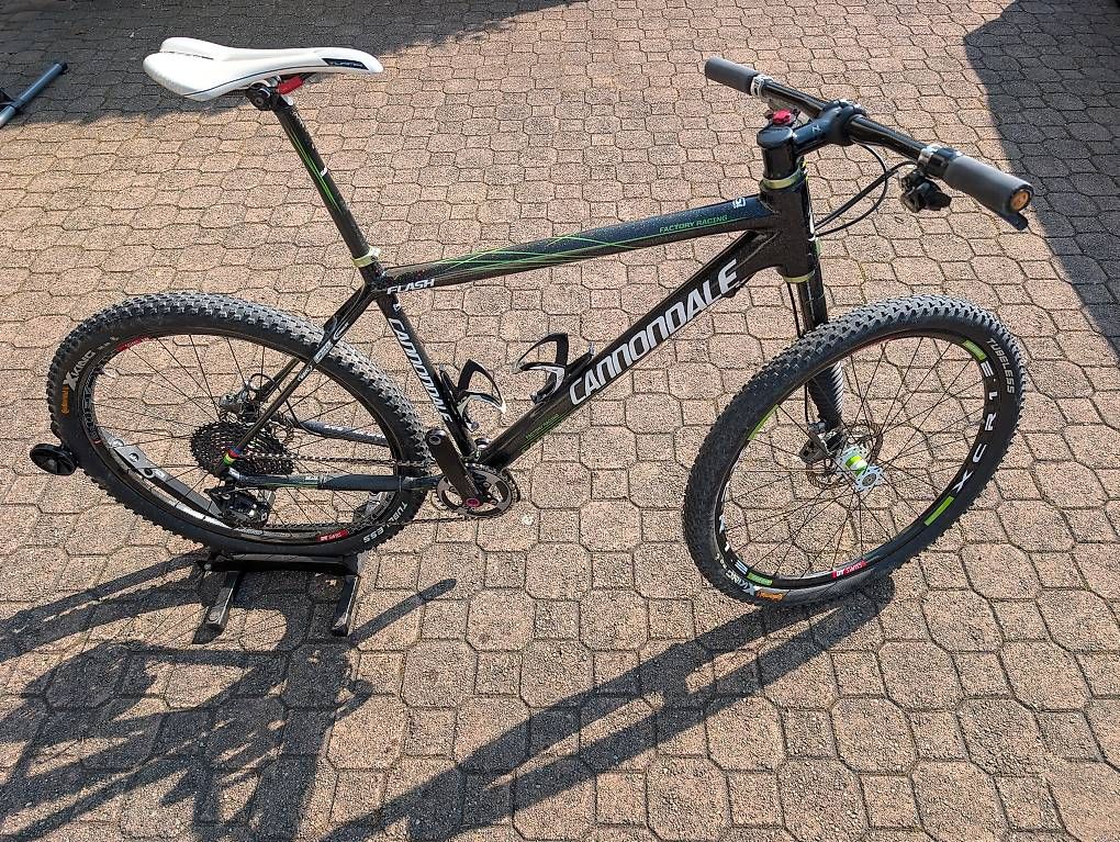 Cannondale Vélos: Cannondale Flash Team - einzigartiger Lack - L - Carbon – D'occasion à Wallisellen par jsson