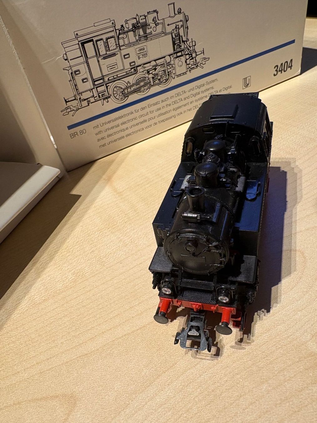 Märklin Trains électriques: Maerklin 3404  Vapeur  BR80 – Neuf avec emballage d'origine à Corcelles Payerne par Pierre66 3