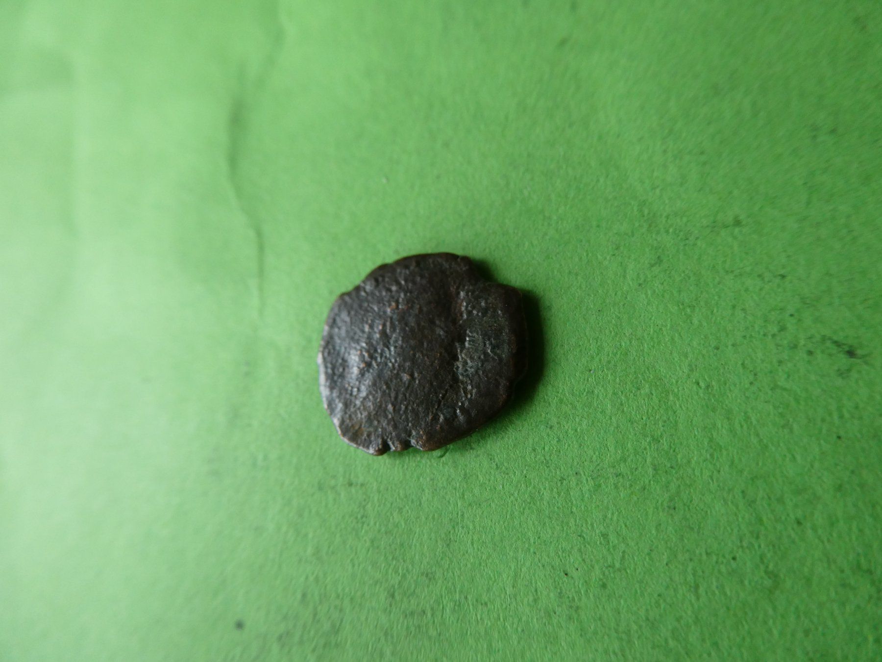 Tutti le monete: uralte Bronzemünze 15 mm     1.21 g – Usato da Hinterforst venduto da Rohusri 1
