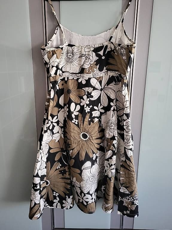 Vestiti: Kleid Blumen – Usato da Effretikon venduto da Zebra37 2