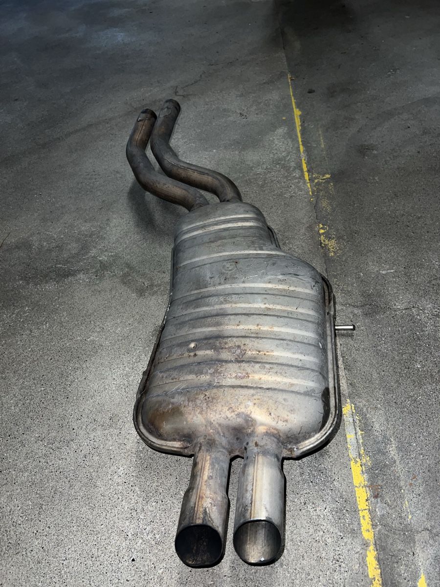 BMW Auspuffanlagen: Endschalldämpfer Original Auspuff BMW e46 – Gebraucht aus Wolfhausen von metalgear99 7