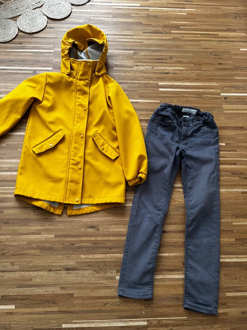 Lotti & Set di vestiti: Kleiderpaket Grösse 134/140 – Usato da Stans venduto da Fee81
