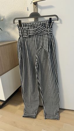 Schöne Bershka Baumwollhose, sehr selten benutzt, Größe S, s