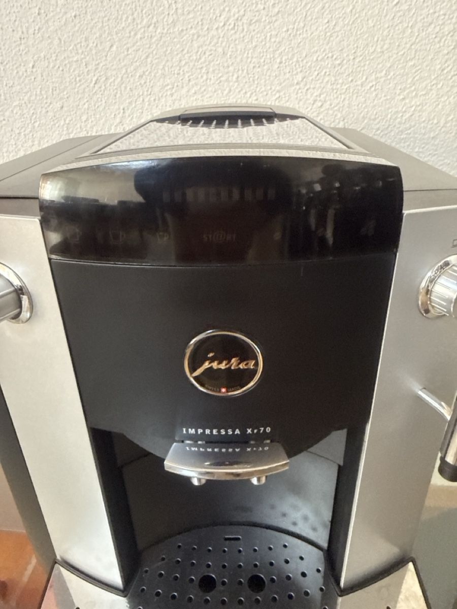 Jura Macchine per caffè & Macchine per espresso: Jura XF70 – Usato da Soyhières venduto da Jura22 2