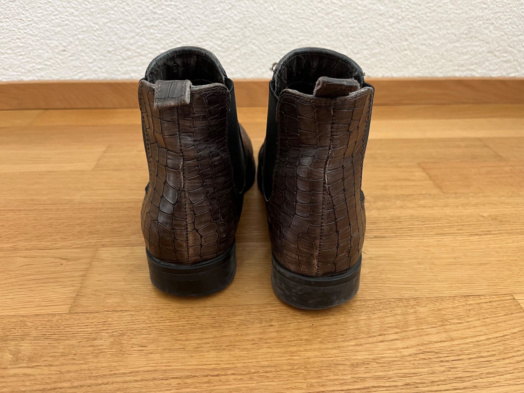 Damenschuhe: Dei Colli Leder Ankle Boots Gr 38 – Gebraucht aus Wollerau von bri_s9qv 2