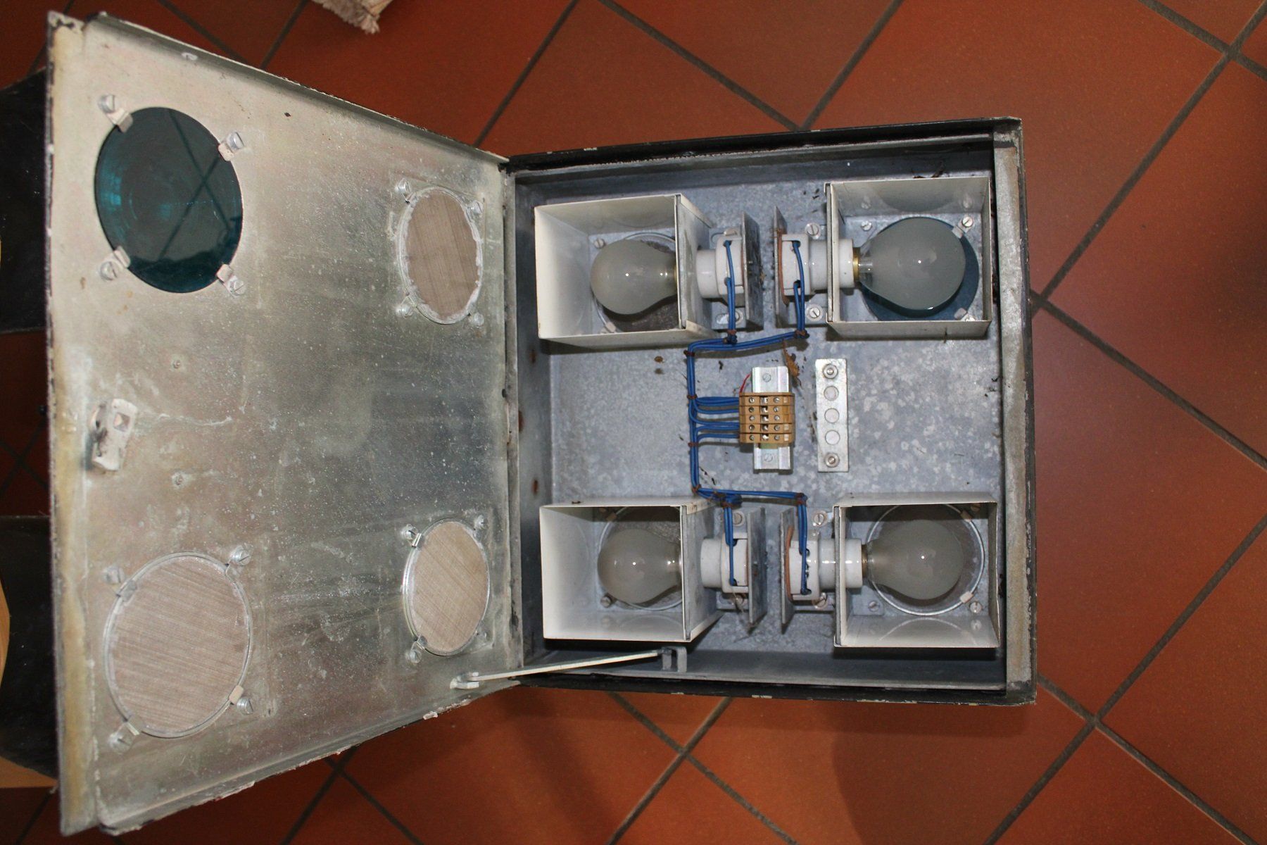 SBB/CFF/FFS Lampade: Altes Eisenbahn - Lichtsignal -- Ampel -- 4er beidseitig – Usato da Wettswil venduto da roma010 6