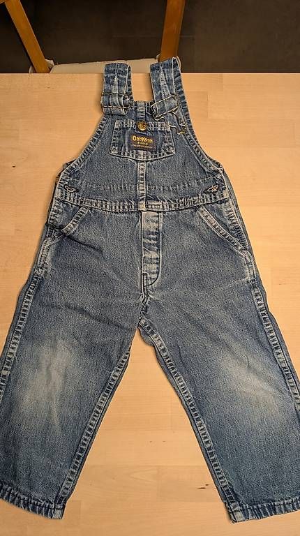 Pantaloni: Oshkosh Latzhose 98 – Usato da Zürich venduto da albalm