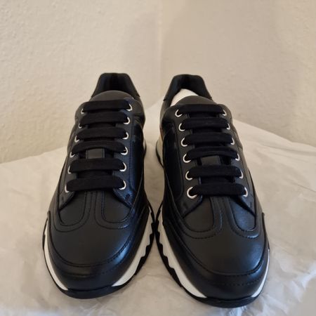 Sneakers Hermes Trail, cuir noir, neuves, taille 38