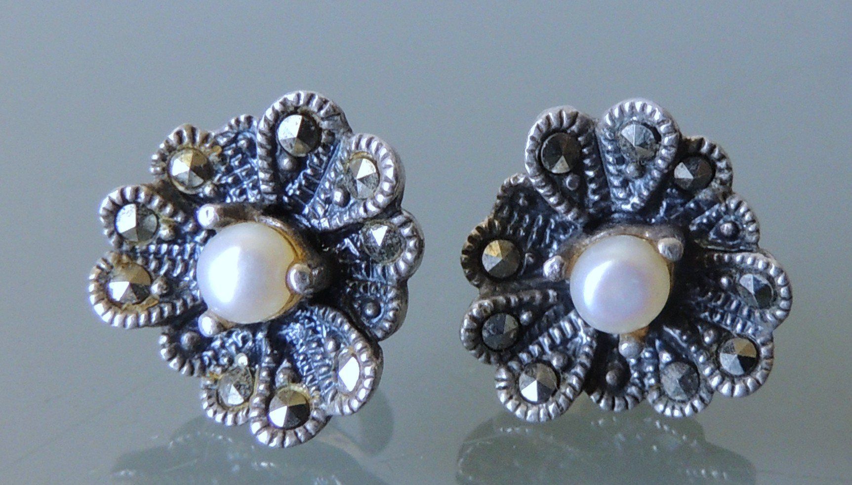 Orecchini pendenti & Orecchini a lobo: Silber 925 Markasit und Perlen Ohrstecker 12 mm – Usato da Waldenburg venduto da schaller707 2