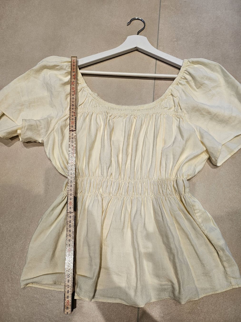 Blusen: Everlane Leinenbluse gr.L hellgelb  – Gebraucht aus Allschwil von na.wi.90 4