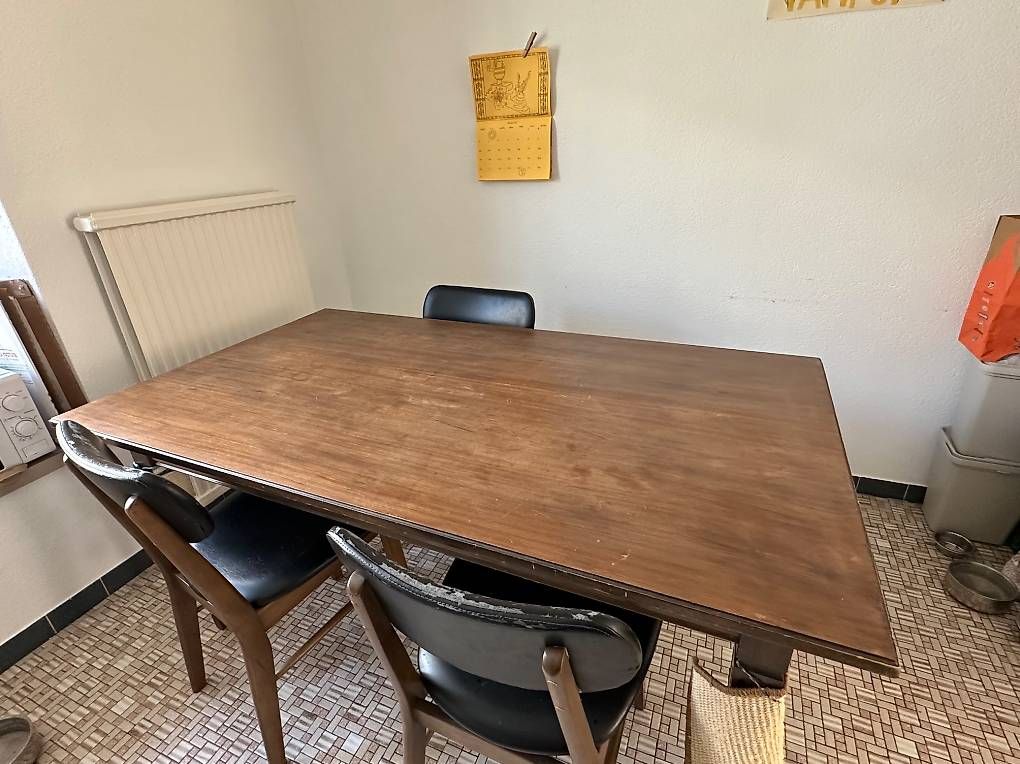 Tavoli: Table – Usato da Delémont venduto da dsaegesser 2