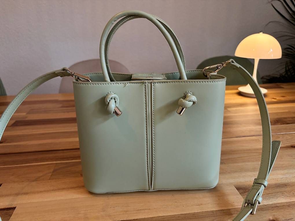 Borse da donna: Handtasche / Umhängetasche Zara – Usato da Wattenwil venduto da flu_6v27