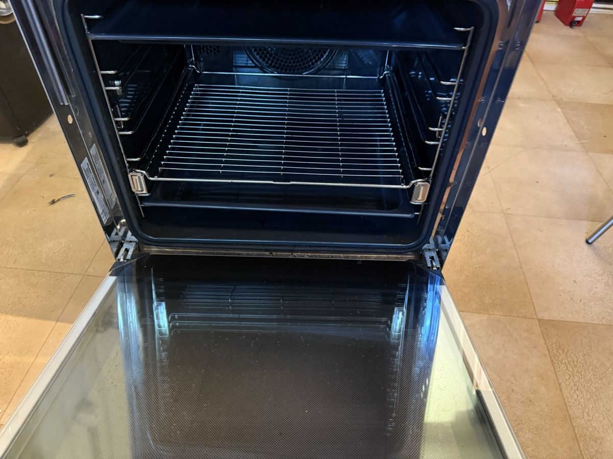 Miele Forni: Backofen Miele gebraucht – Usato da Kehrsatz venduto da RIESENC82 2