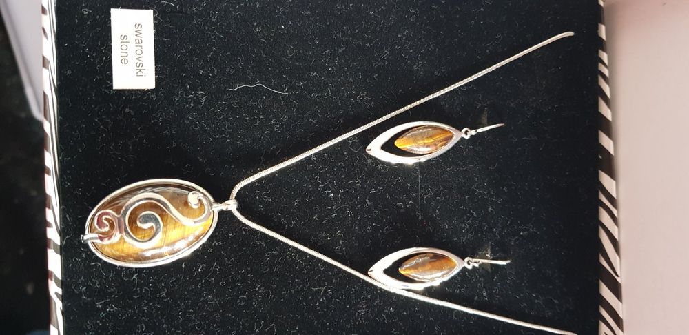 Swarovski Autres bijoux: Geschenkset – Neuf avec emballage d'origine à Niedergösgen par loo_6pdc