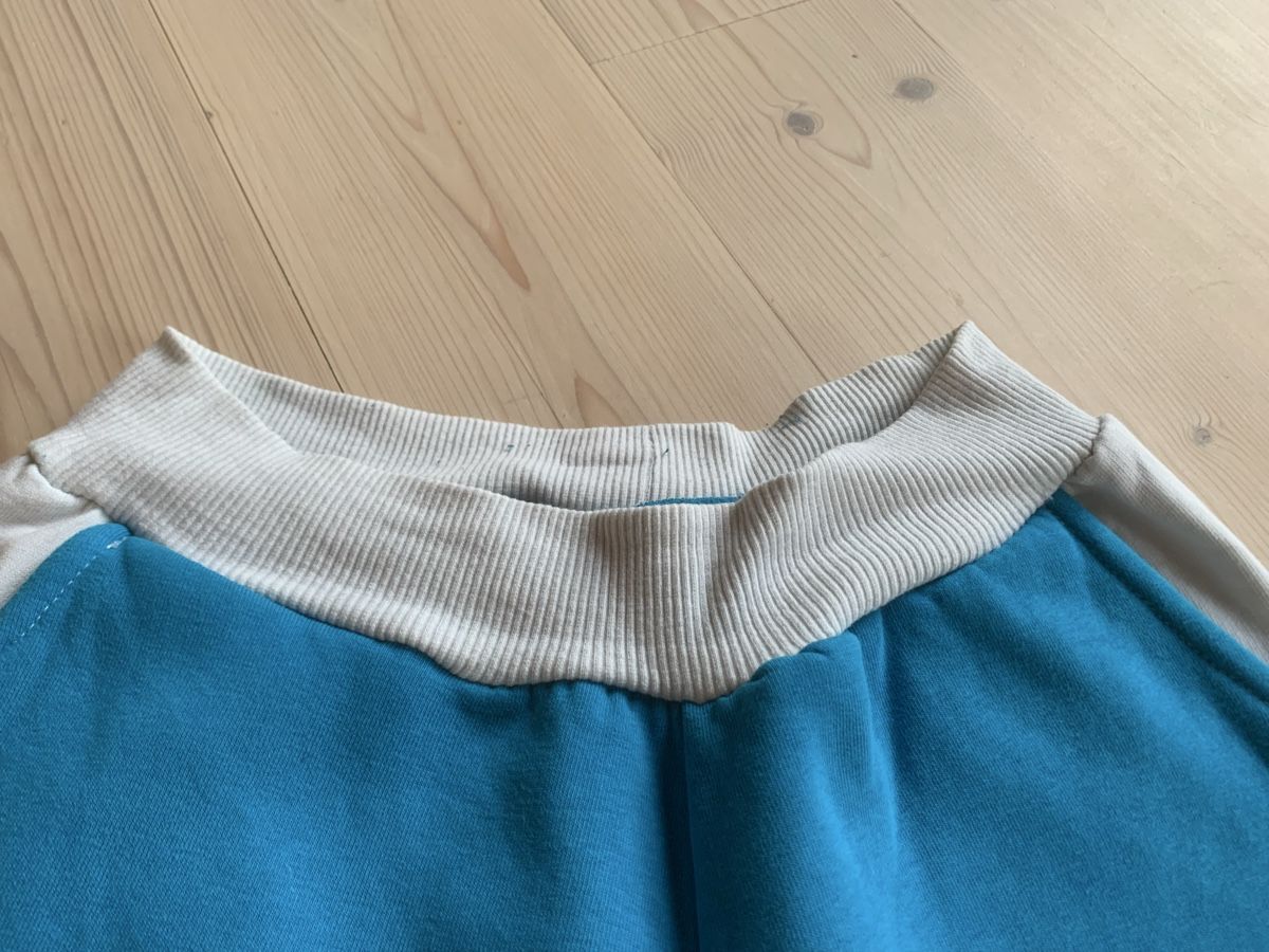 Pantaloni: Trainerhose Gr. 158 – Usato da Biberist venduto da coffee13 3