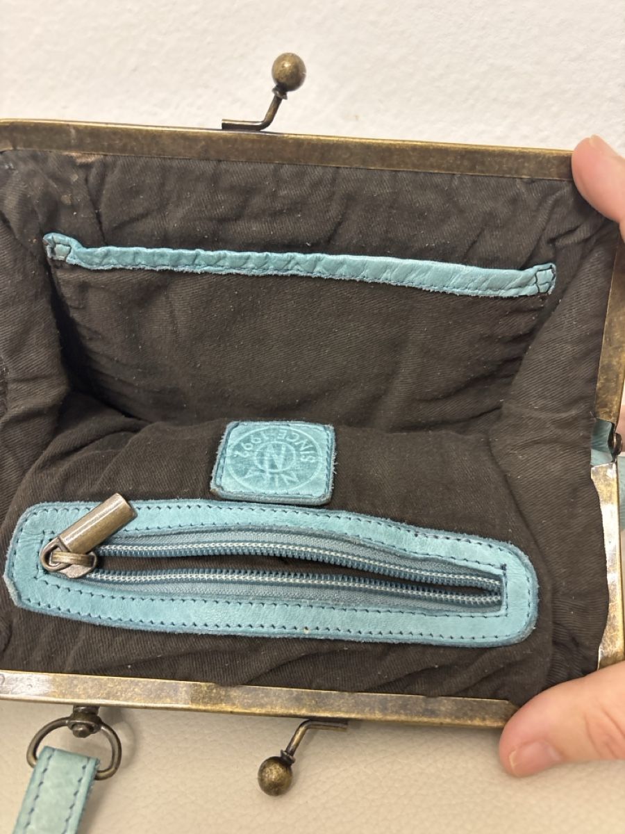 Taschen für Damen: NIKA Handtasche Leder hellblau gewoben Sommer Boho Chic – Gebraucht aus Kriens von mir_v8ww 3