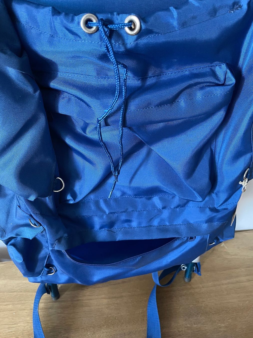 Kletterausrüstungen: Bergsteiger-Rucksack mit Tragegestell und Holz-Eispickel – Gebraucht aus Münchenbuchsee von hamama18 7