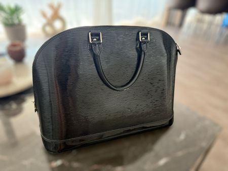 Louis Vuitton Handtasche Alma Epi Leder schwarz