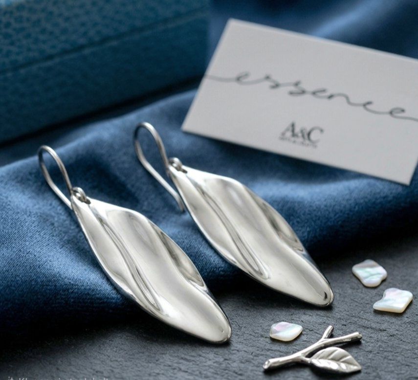 Boucles d'oreille: Edle Ohrringe Modell "Silk" - A&C Neu – Neuf avec emballage d'origine à Uetikon am See par Springdream