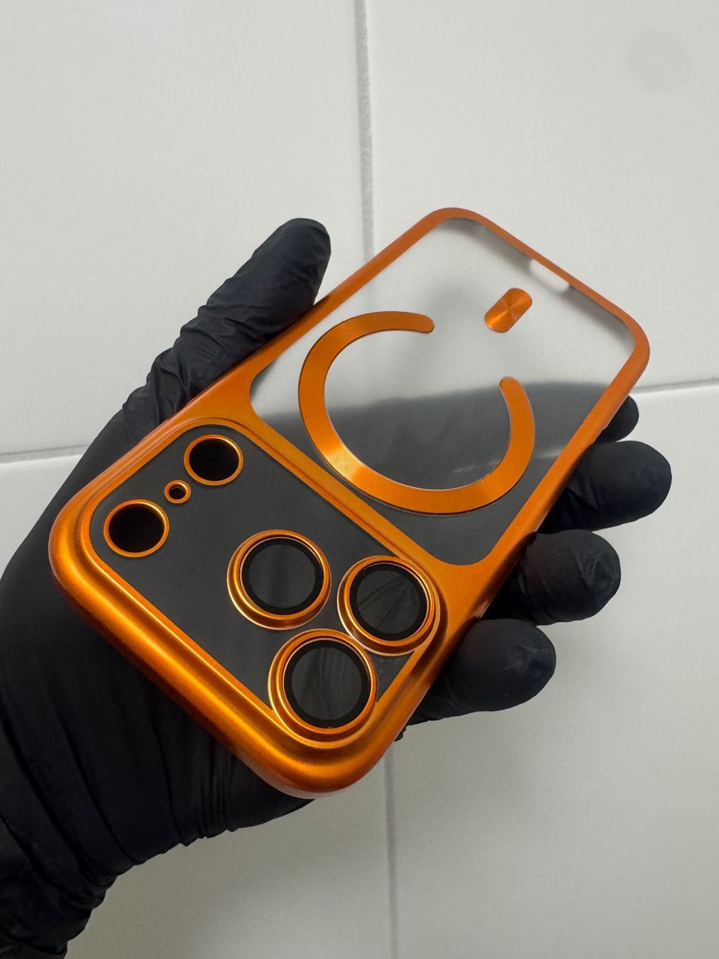 Cover & Protezioni schermo: Coque luxe iPhone 17 Pro - Orange Hülle new – Nuovo e nell'imballaggio originale da Roche VD venduto da GOLDEN_SHOP_24H