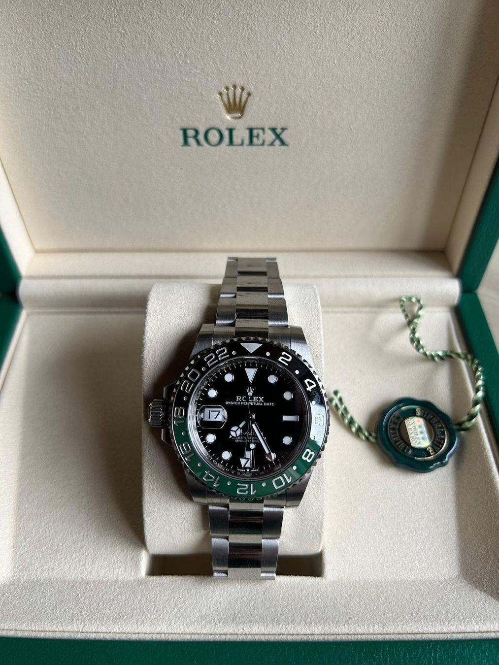 Rolex Orologi: Rolex GMT-Master II | Full Set | 2026 | Unworn | – Nuovo e nell'imballaggio originale da Zürich venduto da fothy