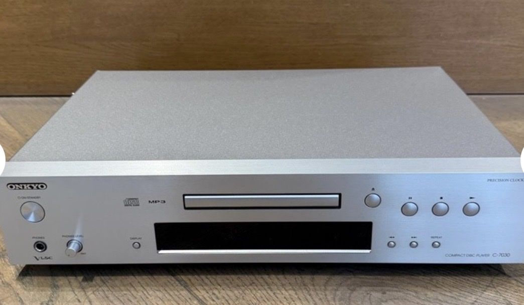 Onkyo Sistemi audio & multimediali: Onkyo C-7030 CD Player Compact Disc MP3 – Usato da Trimbach venduto da SABO-61 1