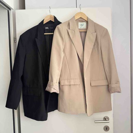 2 oversized blazers M/L