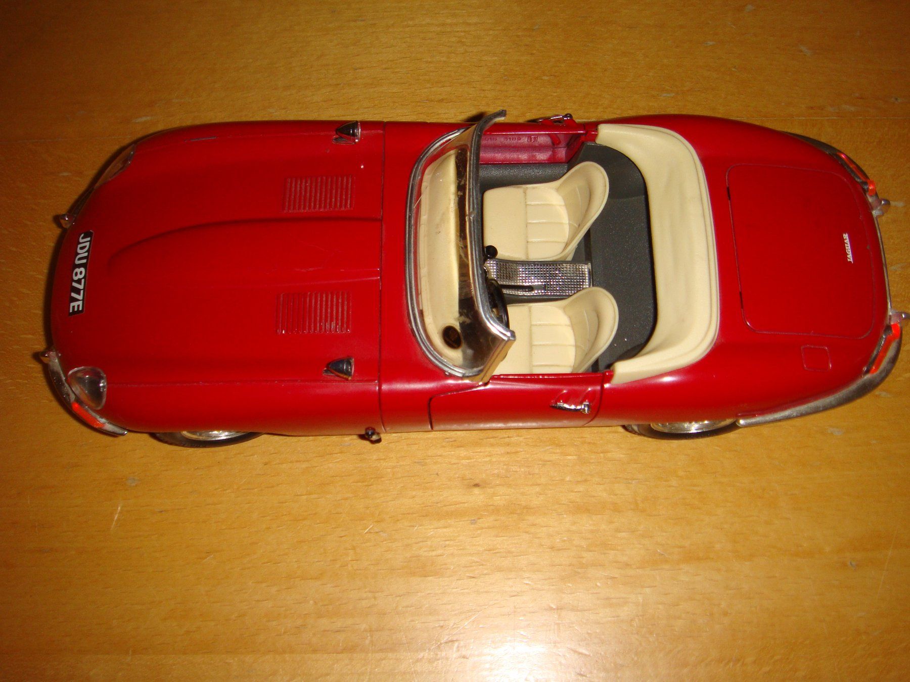 Bburago Modellini d'auto: Jaguar E Bburago – Nuovo (secondo la descrizione) da Reinach BL venduto da Maryichbins 1